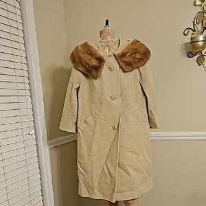 Vintage Tan Coat with Faux Fur Collar